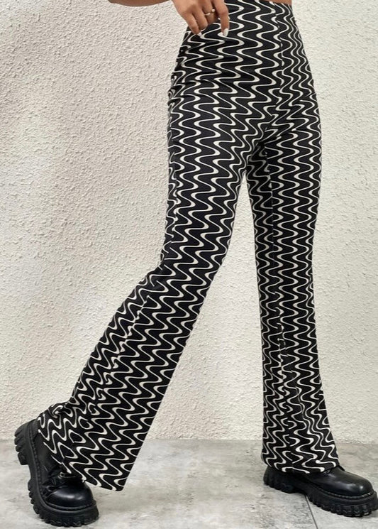 SHEIN MOOSTA Wavy Line Print Flare Leg Pants