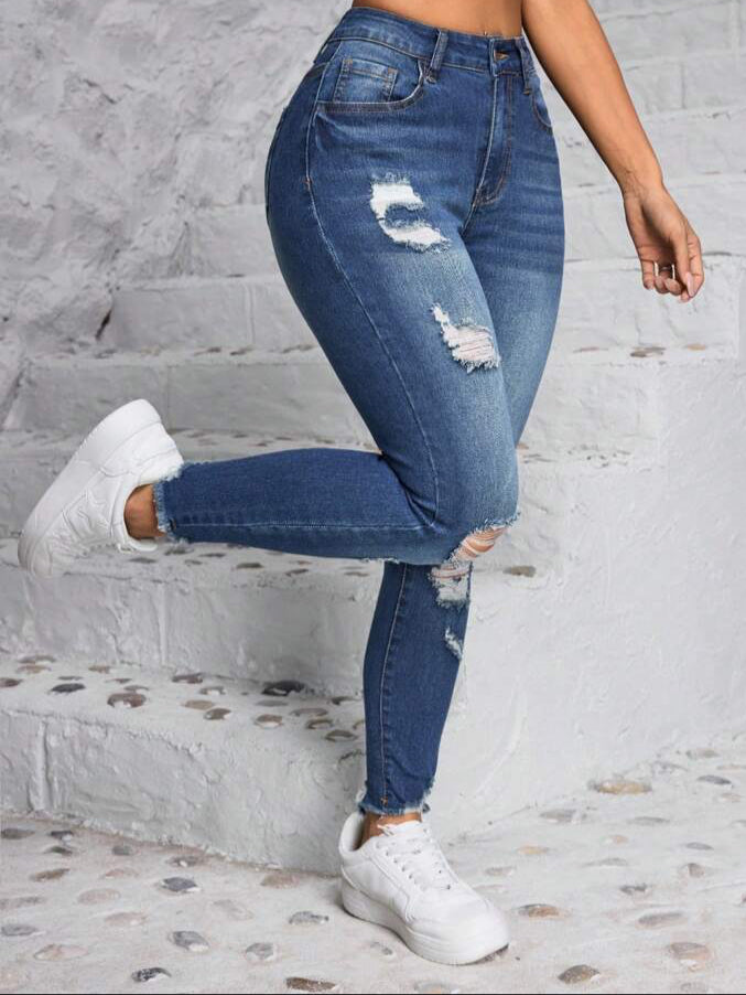 SHEIN PETITE Women's Skinny Casual Daily Wear Ripped Denim Jeans With Pockets.